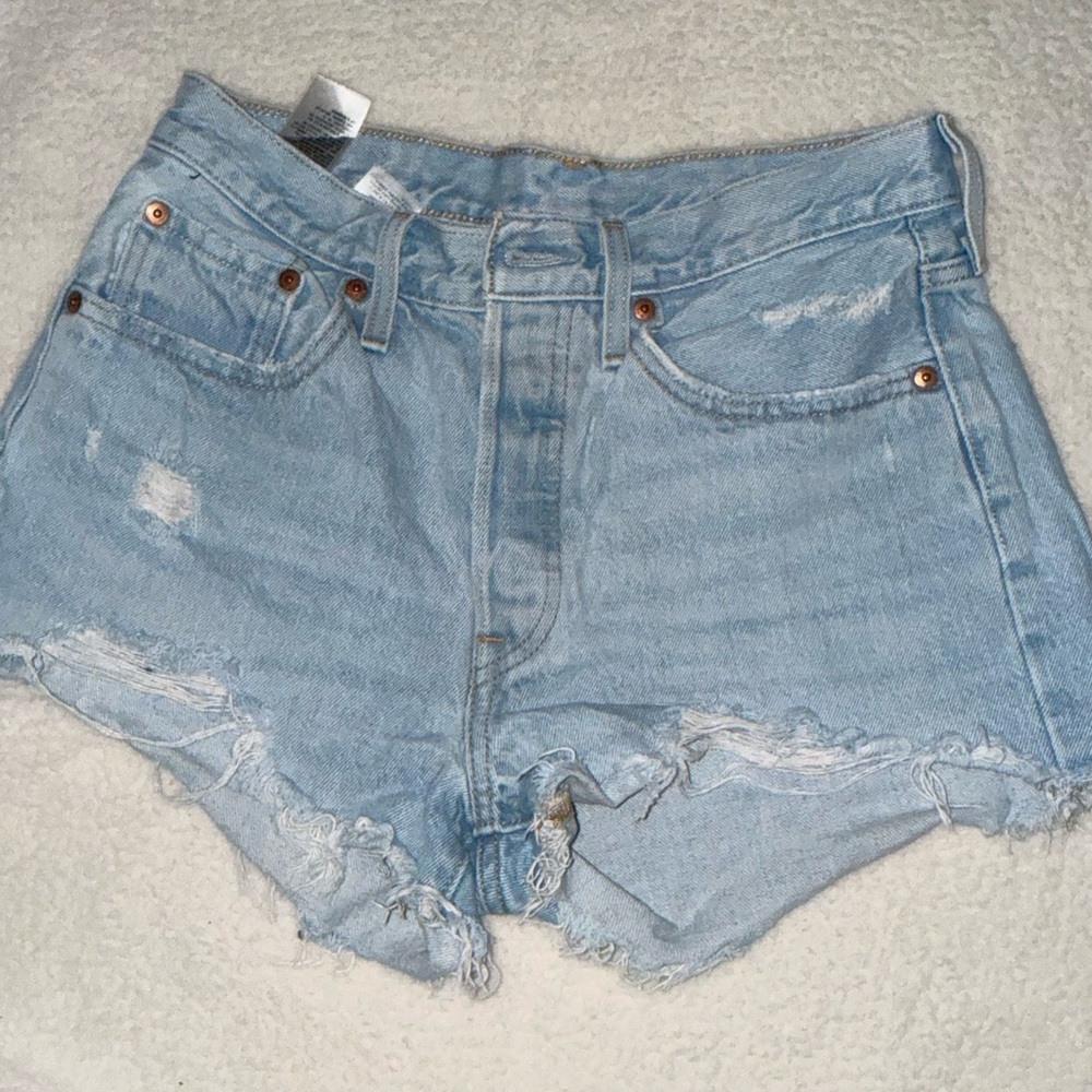 Levi’s 501 Women's Light Blue Denim Shorts